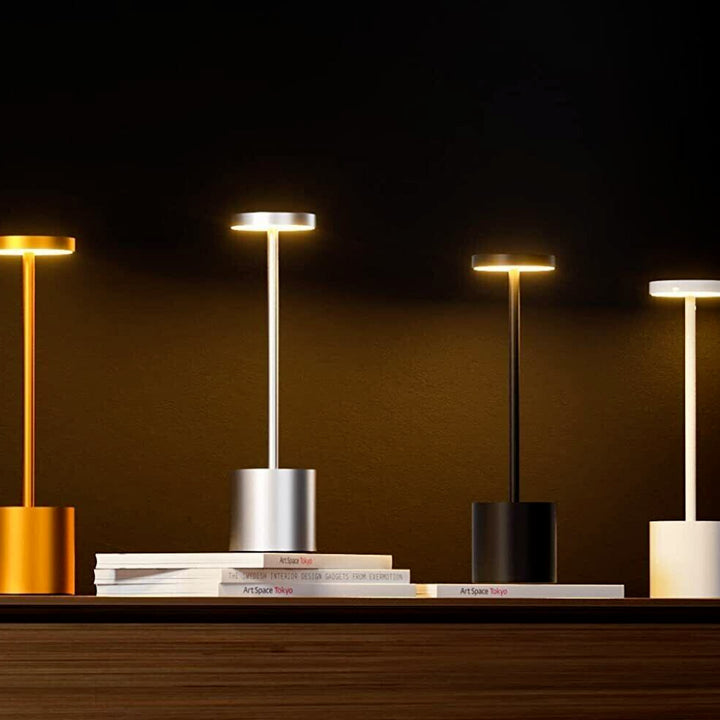 Lampada da tavolo regolabile